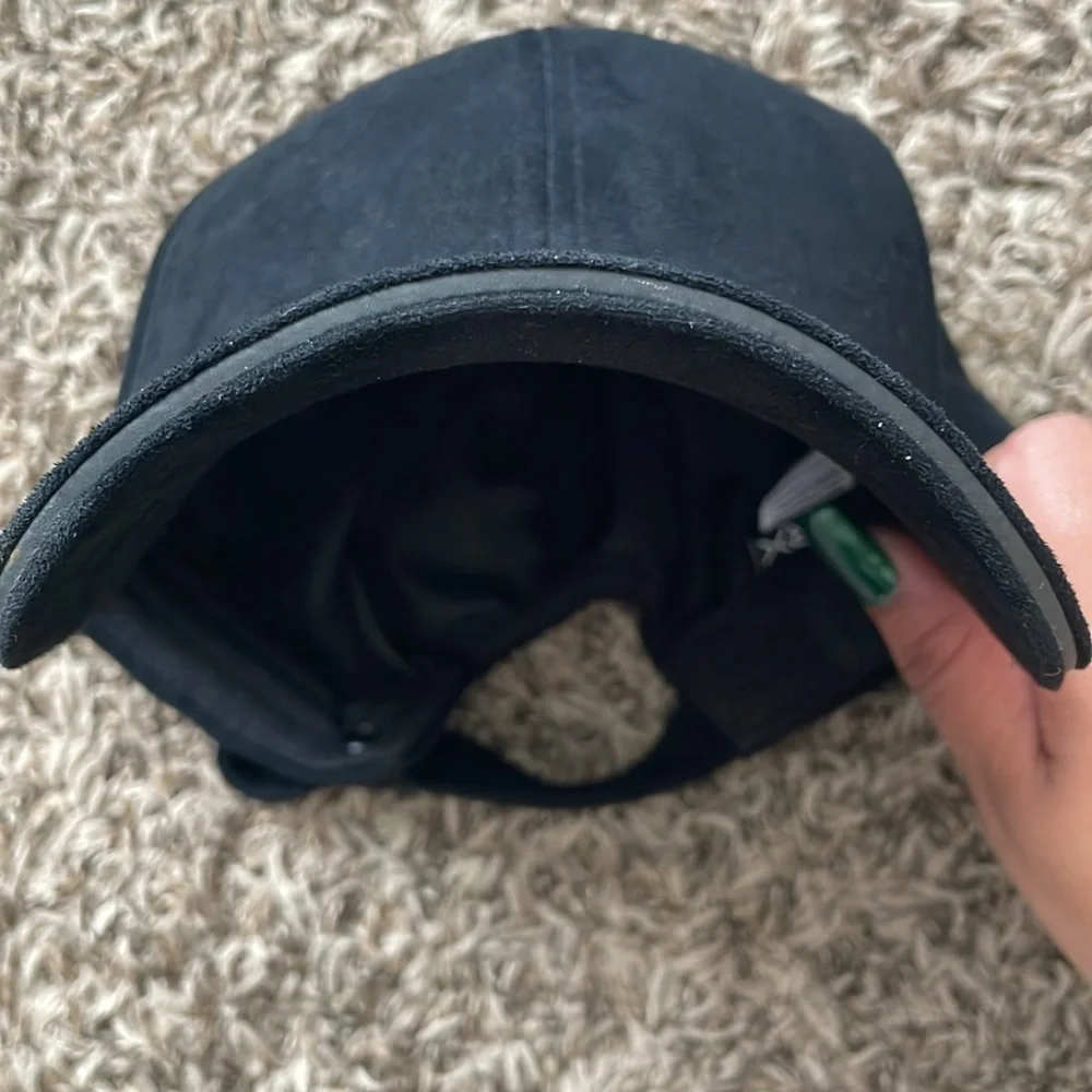 Athleta URX black faux suede hat one size adjustable unisex casual wear athletic